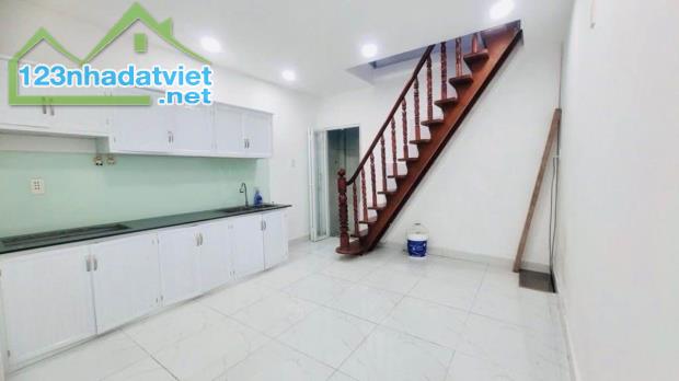 [KH024*] Nhà mới vào ở ngay gần chợ Thạch Đà, giá chỉ 5.x tỷ - 1