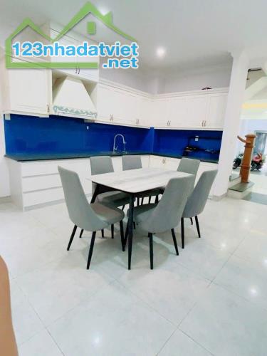 10,2tỷ   77,6m2  Đường số 42  Bình Trưng Đông  Quận 2 - 1