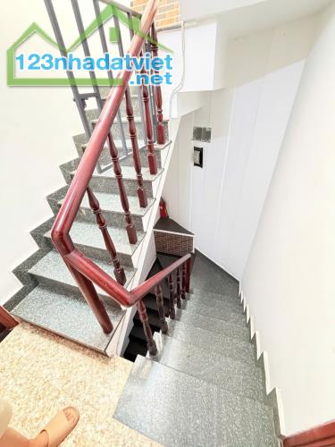 🏡 HXH ĐỖ CỬA – 65M² NGANG 7M – 4 TẦNG – 7 PHÒNG – GIÁ 9.6 TỶ - 3