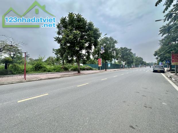 Cho thuê nhà xưởng khu vực Cổ Linh, DTSD 2050m, container đỗ, pccc tự động - 3
