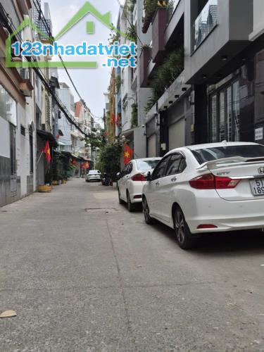 🏠 CHDV LÔ GÓC 18 PHÒNG - GIÁP NGÃ 4 QUANG TRUNG & PHẠM VĂN CHIÊU GV - HẺM 6M THÔNG - 120m - 2