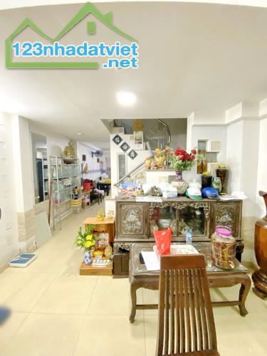 NHÀ 5 TẦNG [4x15M] MẶT TIỀN KDC CAO LỖ - GẦN TTTM PARC MALL QUẬN 8 - 2