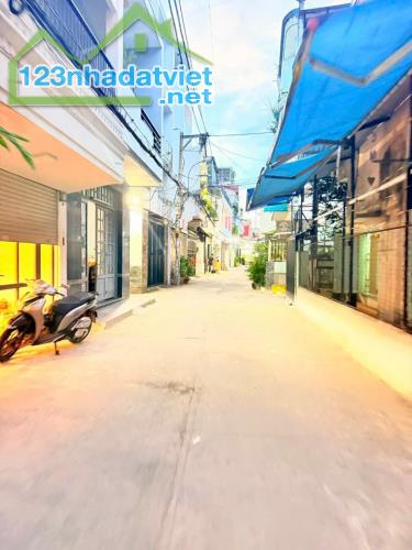 CÁCH MẠNG THÁNG TÁM 64M2, NGANG 4M, 4 TẦNG, 3PN SỔ VUÔNG A4 CHỈ 13.2 TỶ/TL 🎉