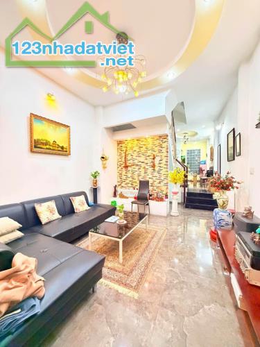 CÁCH MẠNG THÁNG TÁM 64M2, NGANG 4M, 4 TẦNG, 3PN SỔ VUÔNG A4 CHỈ 13.2 TỶ/TL 🎉 - 1