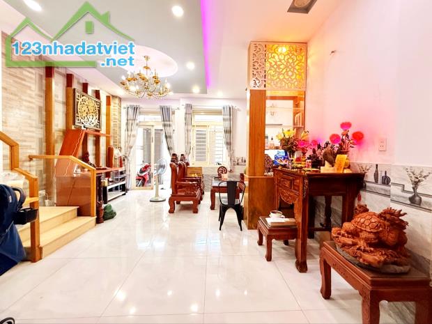 70M2 NGANG KHỦNG 5M ĐẸP - GIÁ 6.X TỶ - BÁN NHÀ ĐƯỜNG PHẠM VĂN CHIÊU SÁT NGÃ TƯ LÊ VĂN THỌ - 1