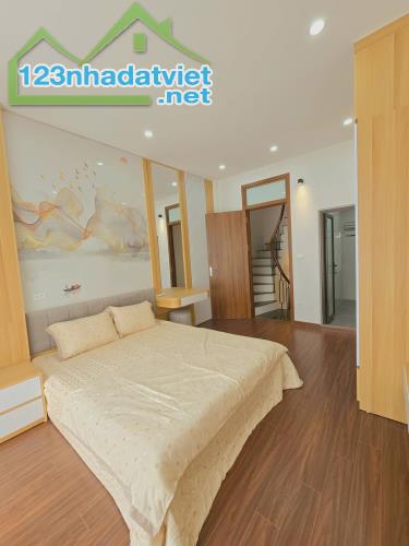 Bán nhà ngõ 96 Võ Chí Công, DT 28m, 4 tầng, MT 3.6m, giá 7.6 tỷ. - 2