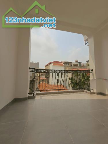 Bán nhà ngõ 96 Võ Chí Công, DT 28m, 4 tầng, MT 3.6m, giá 7.6 tỷ. - 1
