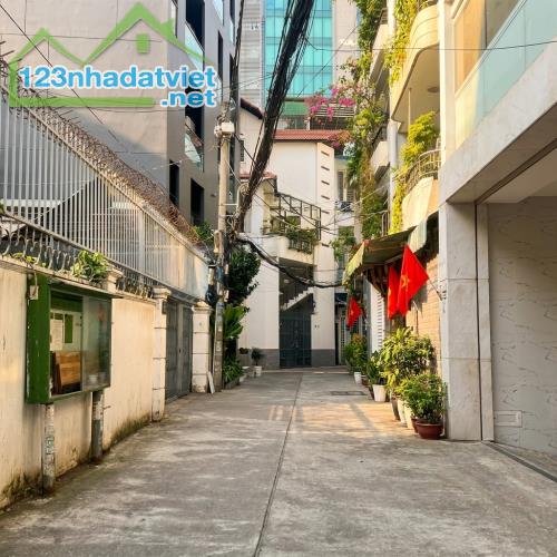 Với 9 Tỷ, Đi Bộ Ra Sở Thú, Sau Lưng Đài Truyền Hình, Quận 1 - 1
