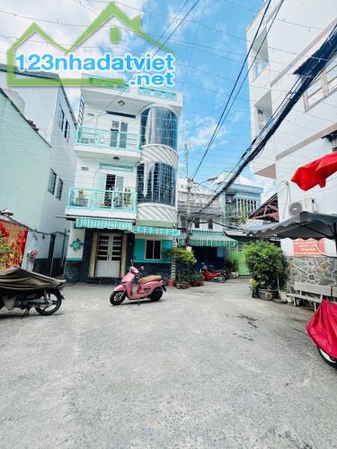 Nhà nhỏ 3 tầng đường Ba đình, Phường 8, Quận 8, Giá 2.68 tỷ