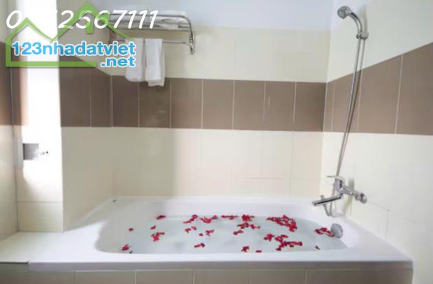 Cho thuê phòng khách sạn mặt tiền đường Võ Nguyên Giáp, Đà Nẵng,view biển, chỉ 5,5tr/tháng - 1