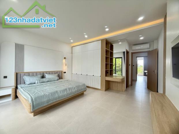 Bán nhà mặt tiền - Lê Bôi - 5x20 - 4 tầng hoàn công - gần chợ - 3