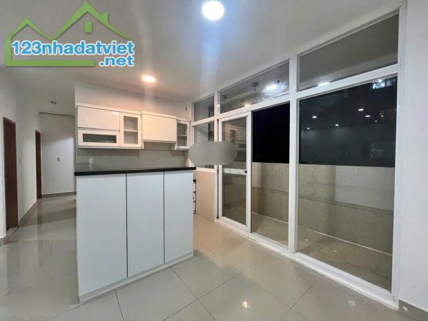Bán chung cư Hoàng Kim Thế Gia 83m2, 3PN - 2WC, giá 3 tỷ 8, sổ hồng riêng