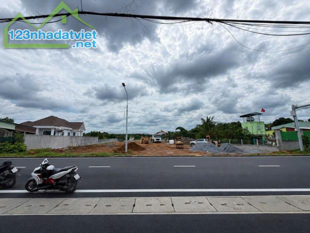 BÁN 3 NỀN ĐẤT GIÁ CỰC RẺ CHỈ 980 TRIỆU GẦN NGAY CHỢ ĐÊM TÂN UYÊN