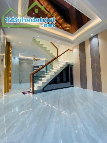 MẶT TIỀN PHẠM HÙNG- 3 TẦNG - HẺM 6M - 60M2 - CHỈ 6,1 TỶ