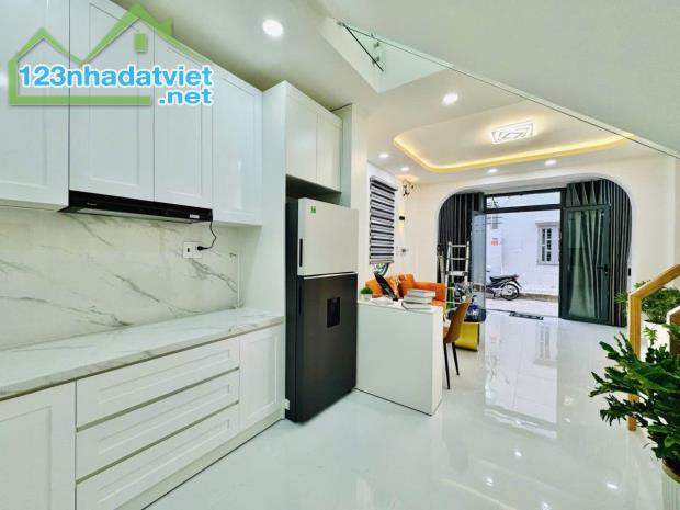 CHỈ 7.3 TỶ – CĂN GÓC 2 MẶT THOÁNG – HẺM 7M - GẦN THÍCH  QUẢNG ĐỨC - SÂN BAY TSN - 3