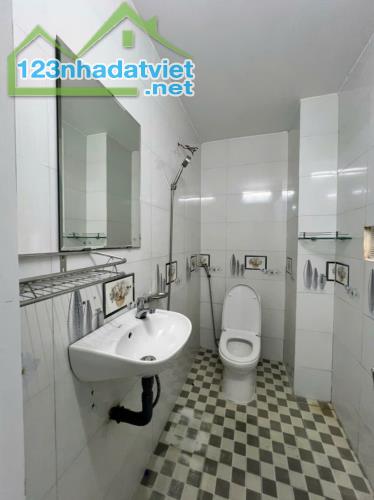 Bán nhà 100m2 (5x20m), 3 tầng,  đường 160, Tăng Nhơn Phú A, Q9. Thủ Đức, TP HCM.  Giá - 2