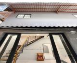 Nhà cách chỗ đậu oto vài bước chân Hưng Phú P10Q8