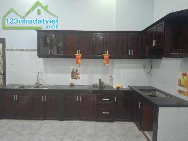 Bán nhà 96m2  đường Gò Cát, Phú Hữu, Q9, Thủ Đức, TP HCM, 3 tầng, sổ hồng. Giá 6,45 tỷ. - 2