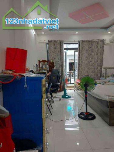 NHÀ ĐẸP 4 TẦNG - GIÁP PHẠM VĂN BẠCH & QUANG TRUNG GV - HẺM 3M SÁT MT - 82M²(4,1×20). - 2