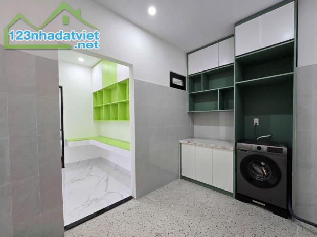 Nhà 2 tầng Trường Chinh . DT:79m , ngang 9m , sổ đẹp vuông vức - 4