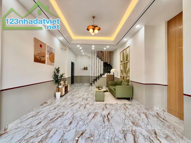 Nhà mới sang trọng mặt tiền chính Hưng Phú P8Q8 3lầu