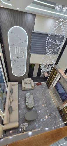 🏡 **NHÀ MỚI 100% – 5 TẦNG BỀ THẾ – FULL NỘI THẤT CAO CẤP – VIEW KÊNH T MÁT – CHỈ 7.2 - 2