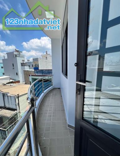 Bán nhà mới Q.8. Cách 2 căn nhà ra mặt t.i.ề.n đường. - 7