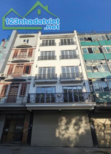 Cho thuê nhà, 102m2_ 5T; Huỳnh Thúc Kháng, Nguyên Hồng, Đống Đa -26 tr
