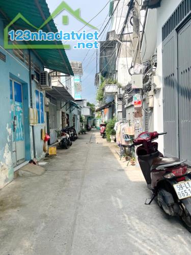 Bán dãy nhà trọ (9x17m) hẻm 141 Tám Danh P4Q8. Giá 11 tỷ - 2