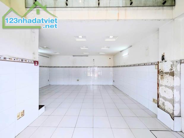 BÁN NHÀ PHỐ GẦN ĐẠI LỘ PHẠM VĂN ĐỒNG - 4