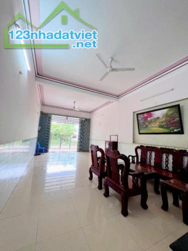 33. Nhà 1 trệt 2 lầu KDC Long Thịnh – Full nội thất - 1