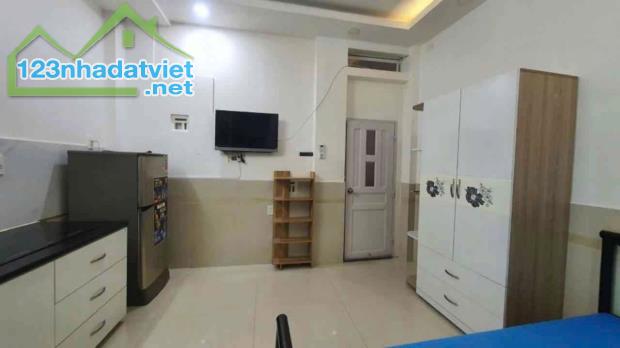 TÒA NHÀ 5 TẦNG THANG MÁY –8 CHDV –DÒNG TIỀN 30-50TR/THÁNG – TRUNG TÂM GÒ VẤP – 8.9 TỶ - 2