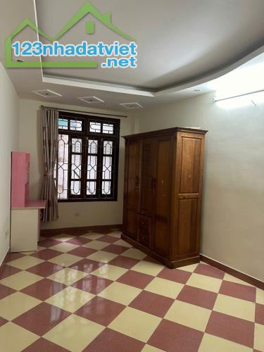 Cho thuê nhà ngõ phố Tương Mai, Hoàng Mai 30m x 4 tầng, giá 7.5tr/tháng - 1