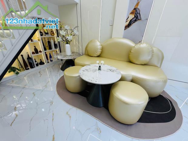 HÀNG HIẾM - KHU LÀNG ỐC - DƯƠNG BÁ TRẠC, Q8