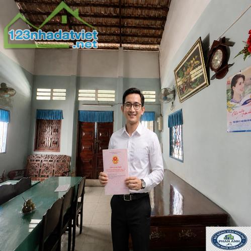 Nhà 2 mặt tiề.n hiếm gặp, ngay sát Đỗ Xuân Hợp. 186m² đất, mà chỉ có 14 tỏi hơn…