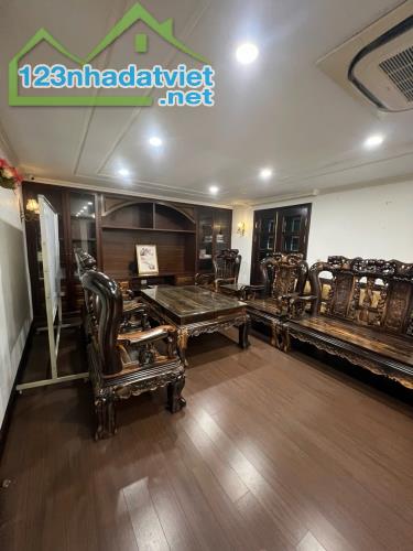 DINH THỰ 2 MẶT TIỀN HIỆP BÌNH CHÁNH - 238m2 - 4 TẦNG - NGANG 14M - 42t - 3