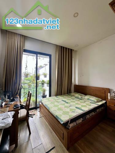🔥 NHÀ MỚI 4 TẦNG – HẺM XE HƠI 7 CHỖ – SÁT MẶT TIỀN PHẠM VĂN ĐỒNG – 4PN – CHỈ 7.3 TỶ - 1