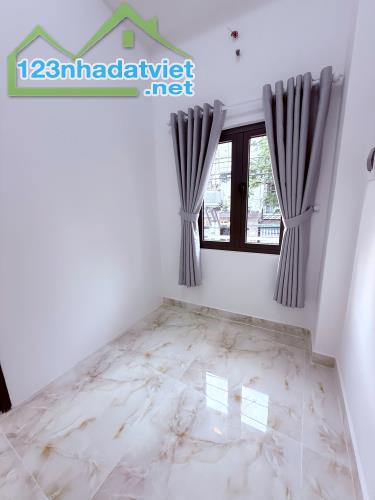 Mặt tiền kinh doanh nail tóc Cao Xuân Dục P12Q8 - 1