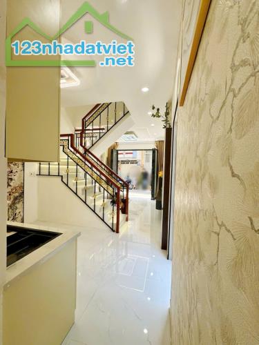 Nhà mới hẻm 154 Âu Dương Lân P3 -Q8, Giá : 5.680 Tỷ (TL) - 1