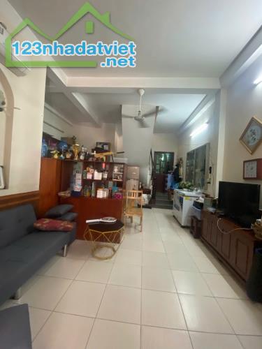 Thủ Đức 180m2 CN ngang 6m hẻm xe hơi 8m nhà cấp 4 tiện xây mới nhỉnh 8ty - 2