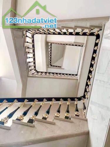 Cho thuê nhà, Thái Hà, Tây Sơn, Láng Hạ, THANG MÁY; 127m2* 5T -36 tr - 2