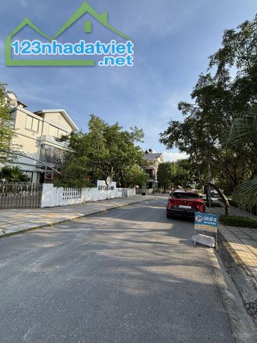 Bán biệt thự 266m2 2 mặt tiền tại khu đô thị Đặng Xá, Gia Lâm view thoáng kinh doanh đỉnh - 1
