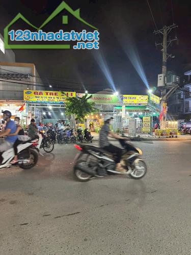 Bán Gấp MTKD Chợ Bình Thành - Bình Tân DT 6.5m x 28m Giá 12.5 Tỷ