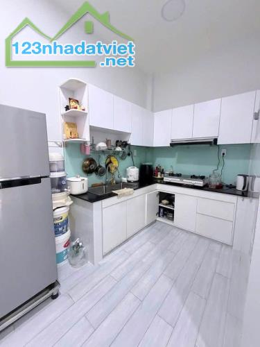 Nhà 2 lầu/ST 3.5*10m Âu Dương Lân P3Q8 P.Chánh Hưng - 2