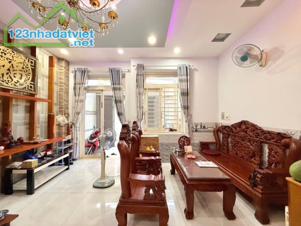 NHÀ MẶT TIỀN CHUẨN ĐẸP Ô TÔ PHẠM VĂN CHIÊU GÒ VẤP - 7 TỶ - 70M2