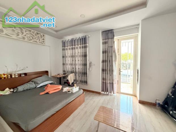 NHÀ MẶT TIỀN CHUẨN ĐẸP Ô TÔ PHẠM VĂN CHIÊU GÒ VẤP - 7 TỶ - 70M2 - 2