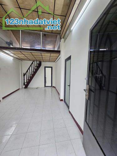 Cần bán căn hộ tại đường Trần Bình Trọng, Quận 5, TP. Hồ Chí Minh. - 4