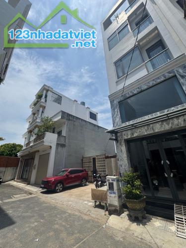 CẦN BÁN ĐẤT KHU TÊN LỬA BÌNH TÂN - 110M² - NGANG 8M - THÍCH HỢP XÂY BIỆT THỰ - 2