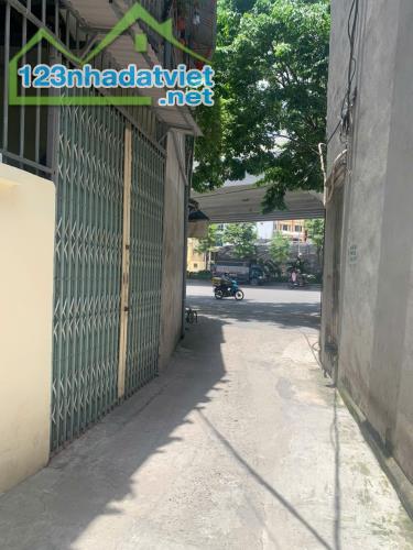 BÁN ĐẤT MẶT PHỐ PHẠM VĂN ĐỒNG CẠNH CV HOÀ BÌNH. 98M2. LÔ GÓC MT 9.3M. 44.8 TỶ - 2