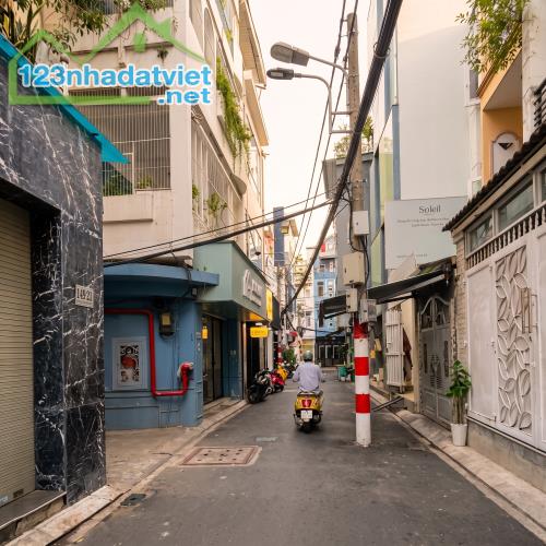 Nhà 3 tầng trung tâm Quận 1: Hẻm xe hơi thẳng tắp, sổ chuẩn công chứng ngay! - 1